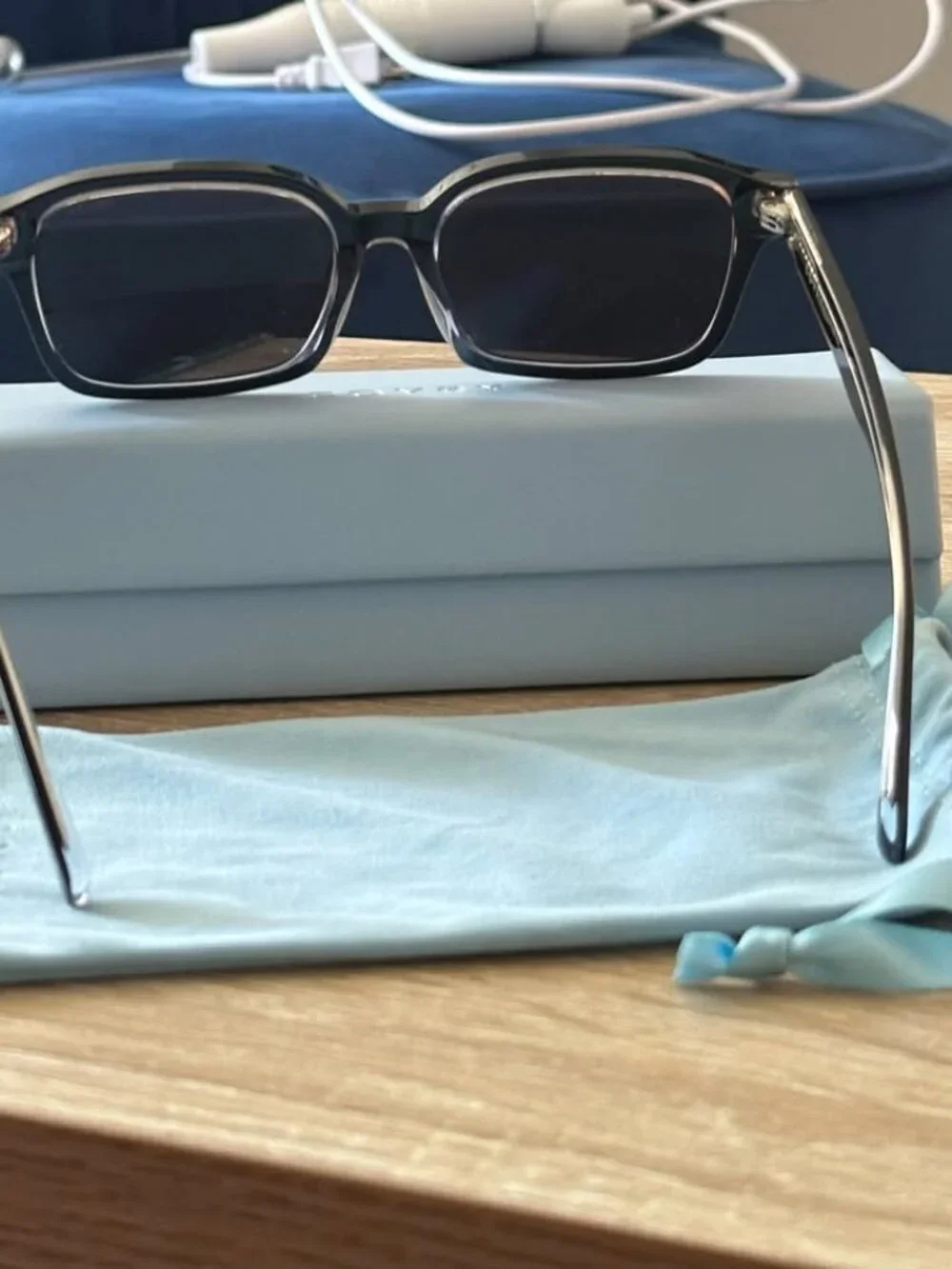 Covry Bella Black Sunglasses